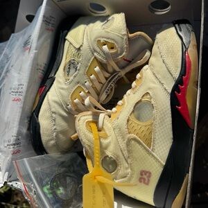 Jordan 5s Off whites 2.5y